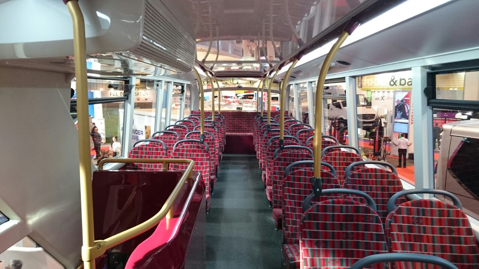 enviro400h city的上层车厢