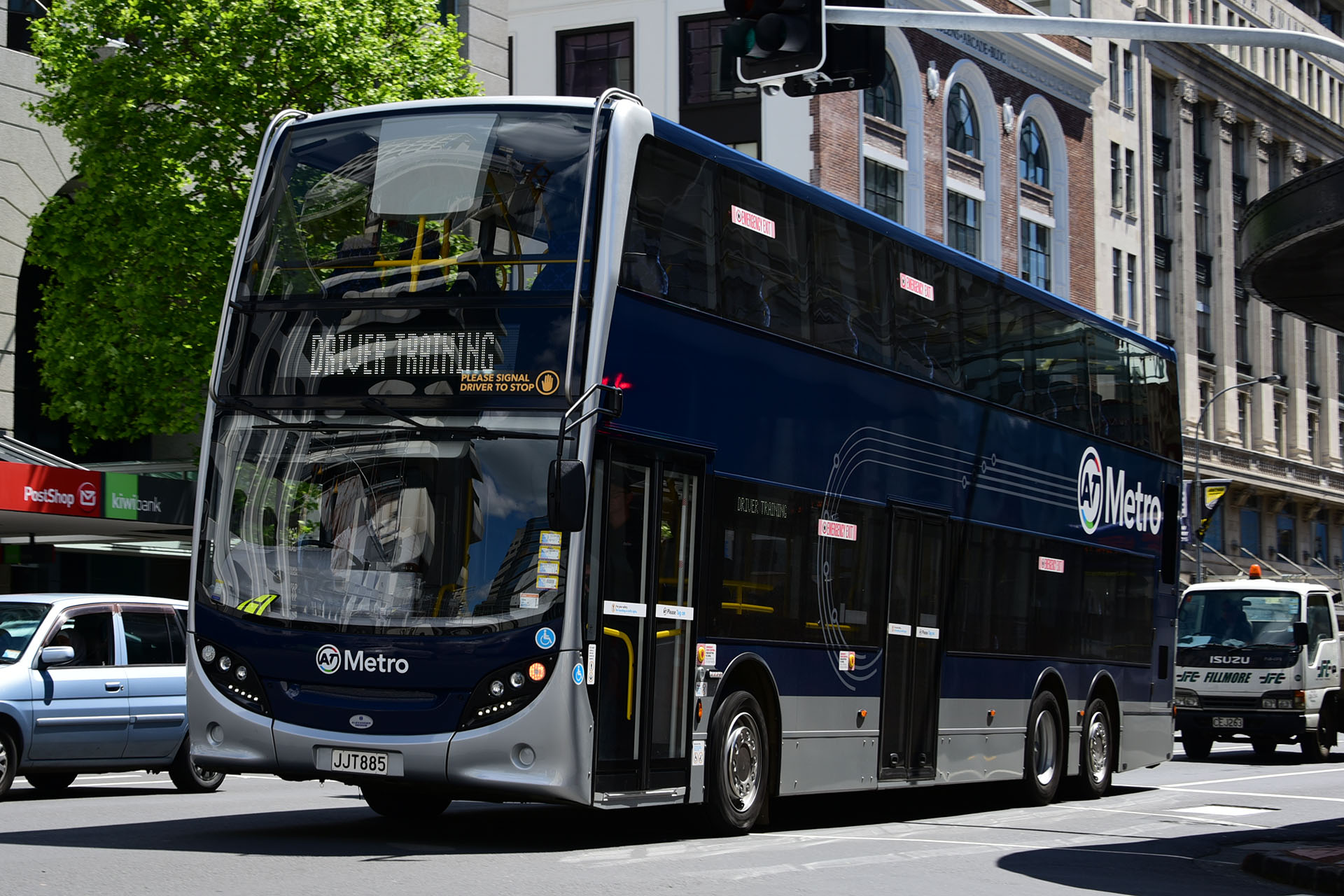 [nz] 奥克兰首架 enviro500mmc 厂外摄