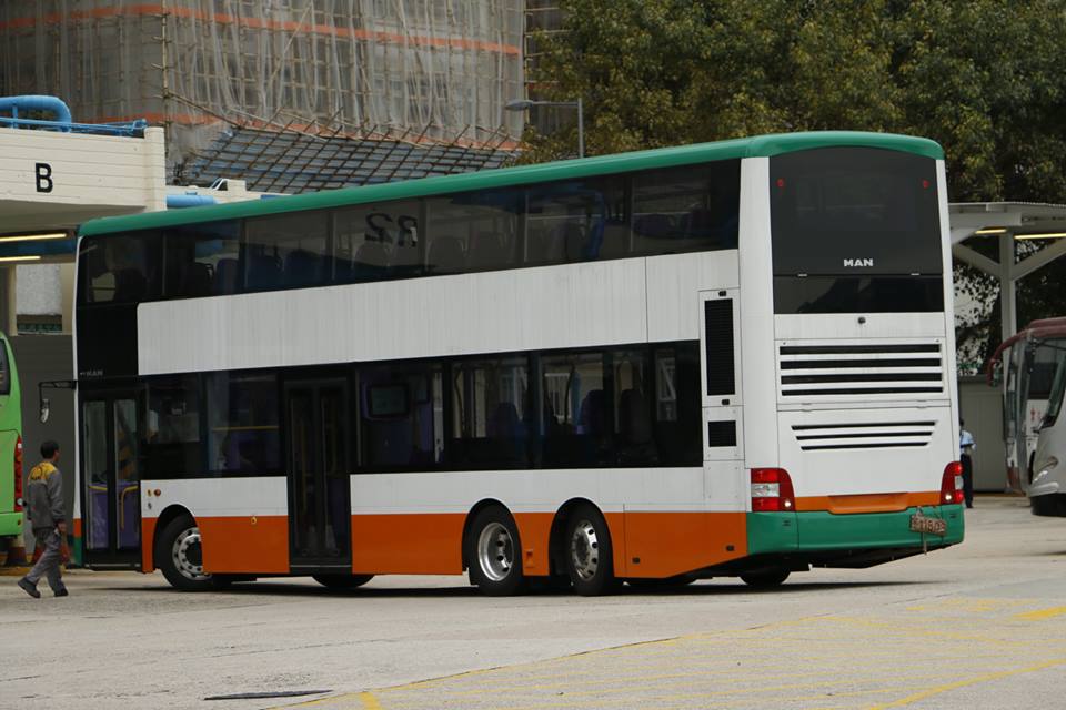 新巴12.8米man a95又去土验 (5 pics)