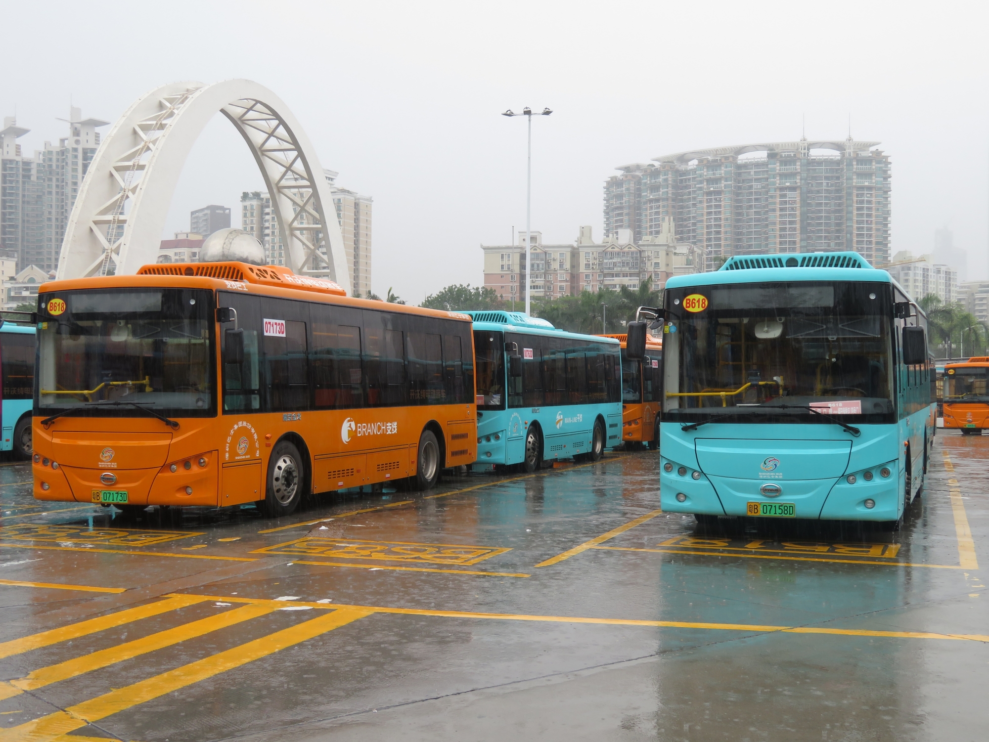 深圳数摄 - 两岸三地巴士 (b4) - hkitalk.