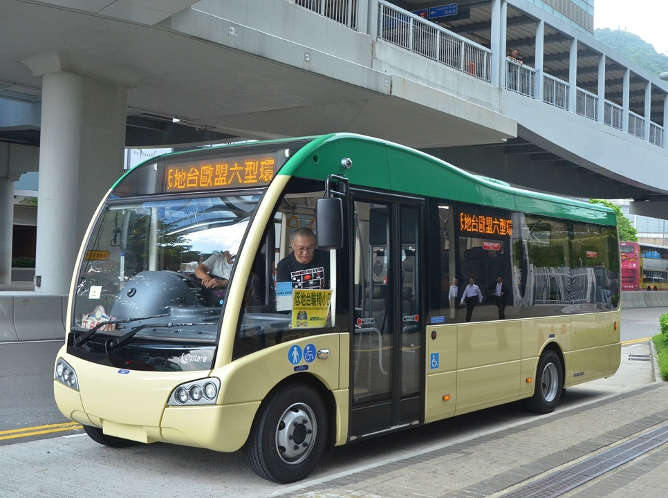香港首部低地台小巴公开亮相 - 小型巴士多媒体分享
