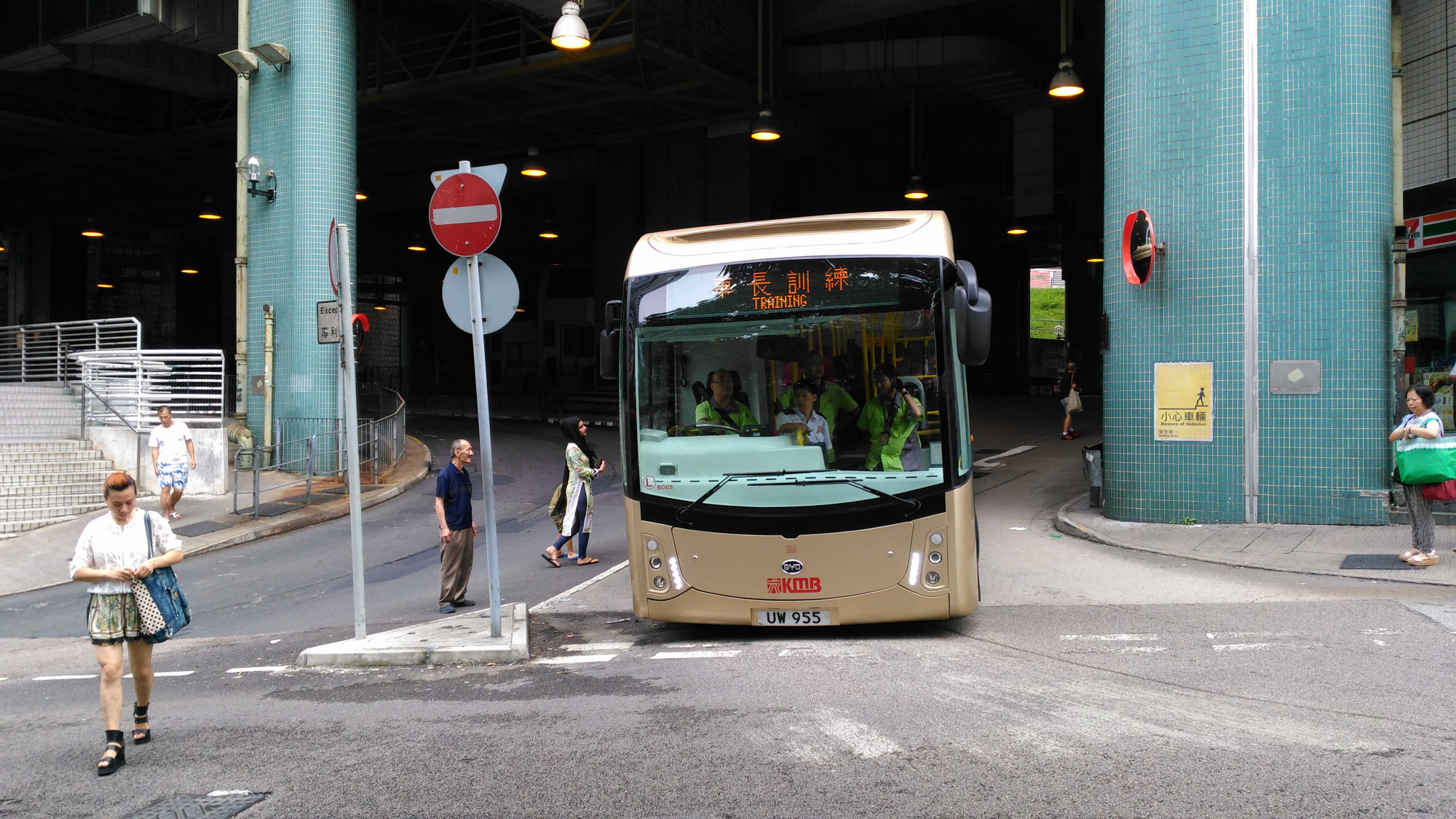 比亚迪电巴,於葵涌石篱试车! - 香港巴士讨论 (b2) - hkitalk.net 香