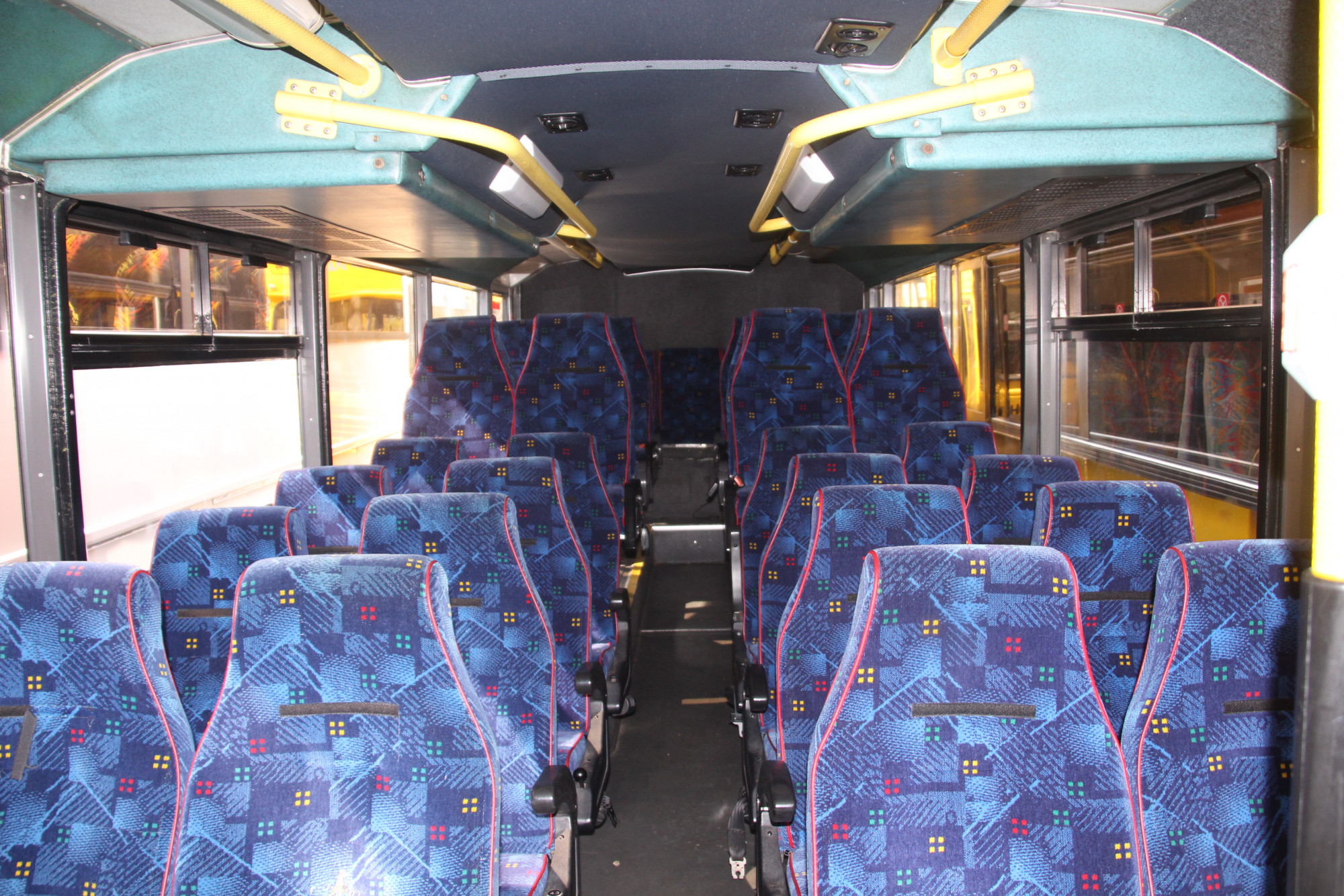 探访苏格兰mcnairn coaches/ jj travel 的五部前城巴11米冷气利兰