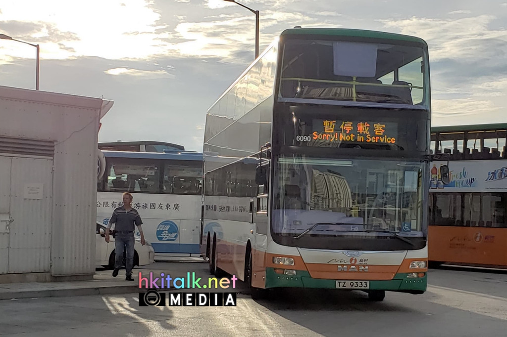 6090於湾仔北总站被撞 [5 pics] - 香港巴士讨论 (b2) - hkitalk.