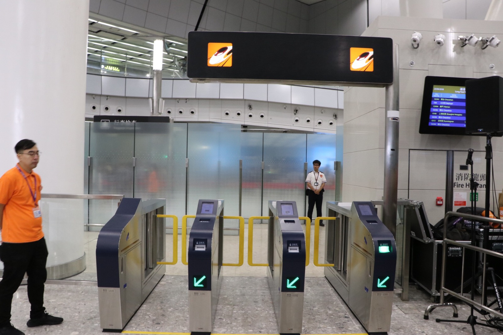 高铁头班由西九站往深圳北的列车 港铁动感号g5736直击[多图]