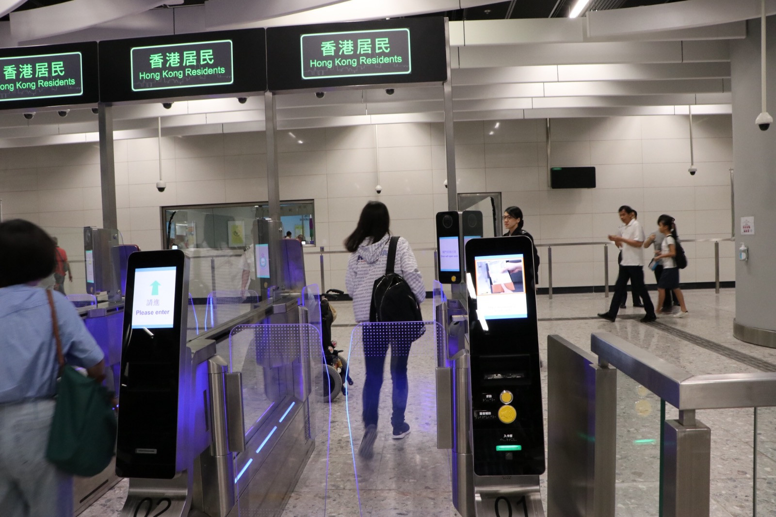 高铁头班由西九站往深圳北的列车 港铁动感号g5736直击[多图]