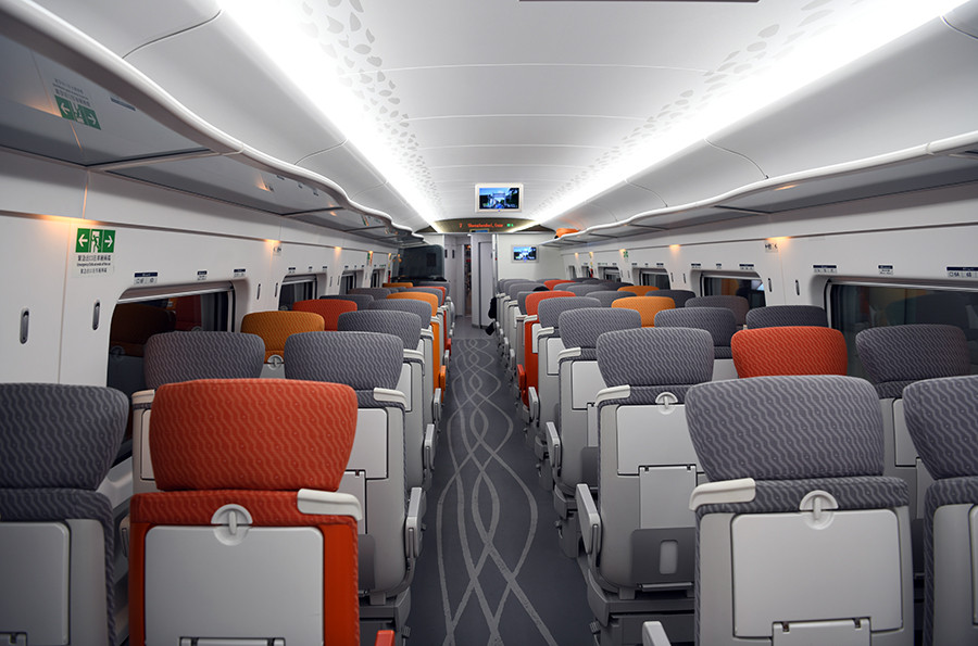 [首尝高铁香港段] 动感号 vs. 复兴号一等座 (多图)