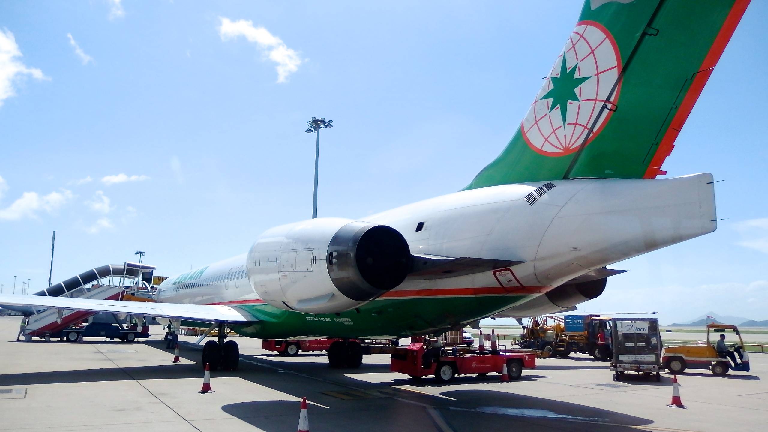 (新手试贴) 长荣md90客机 - 航空(c2) - hkitalk.